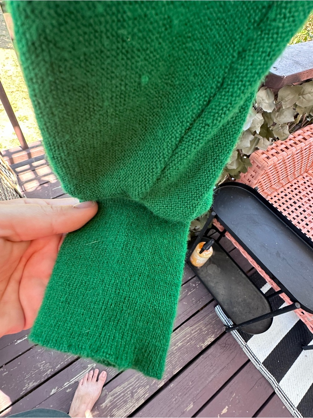 Lacoste Men's Green Cotton V-Neck Cardigan - Picture 8 of 11